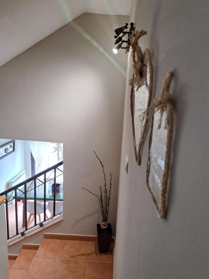 فيلا La Casa Del Cipres Aldeamayor de San Martin المظهر الخارجي الصورة